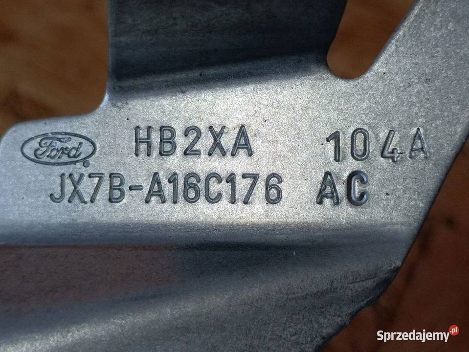 FORD FOCUS 18 ŚLIZG MOCOWANIE BŁOTNIKA PRAWY osobowe Pleszew sprzedam