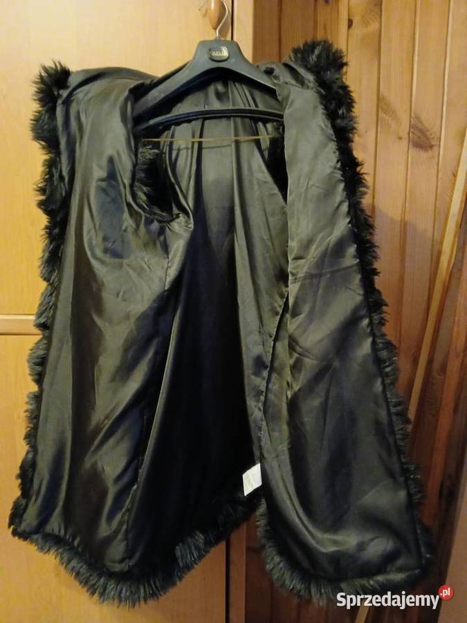 Sprzedam długibezrękawnik z kapturem krótkim Warszawa