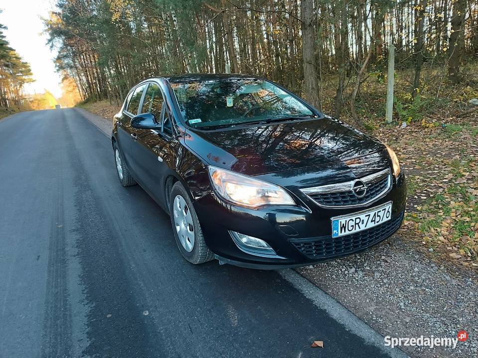 Opel Astra J 17 CDTI 110 Doinwestowany 1700cm3 Goszczyn