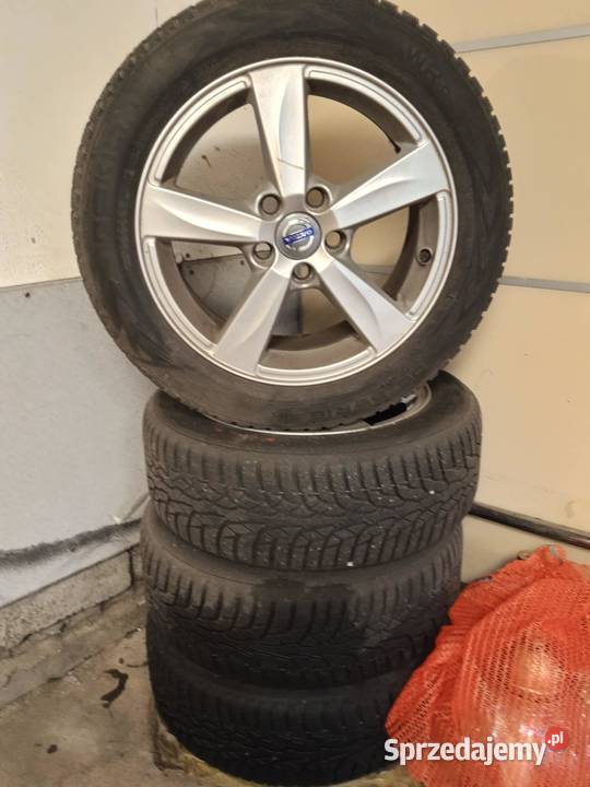 Volvo V40 T2 2015 16 benzyna 120 sprzedam