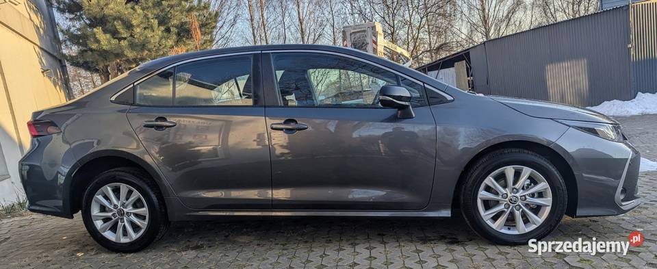 Toyota Corolla hybryda światła przeciwmgielne Ozorków