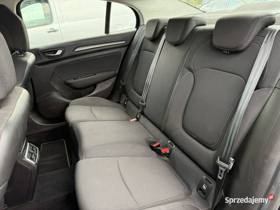 Renault Megane 13 TCe 140 ZEN GrandCoupe Dealera Rok produkcji 2021 Piotrków Trybunalski