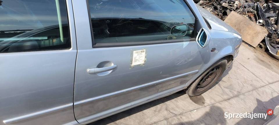 DRZWI PRAWE PRZÓD VOLKSWAGEN GOLF IV LA7W osobowe kujawsko-pomorskie