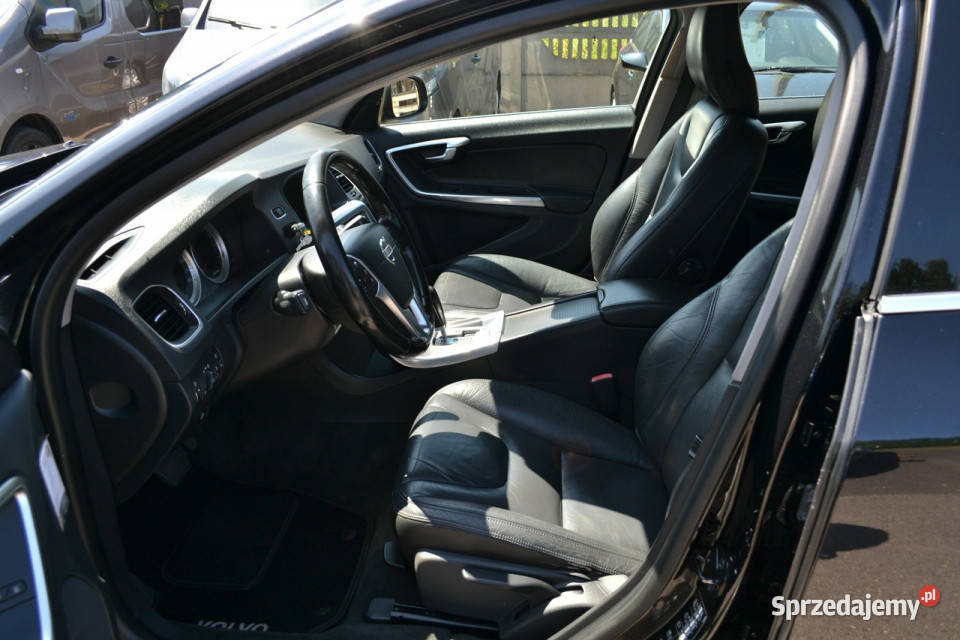 Volvo V60 NawigacjaClimatronicSerwisLEDAutomat Volvo Częstochowa