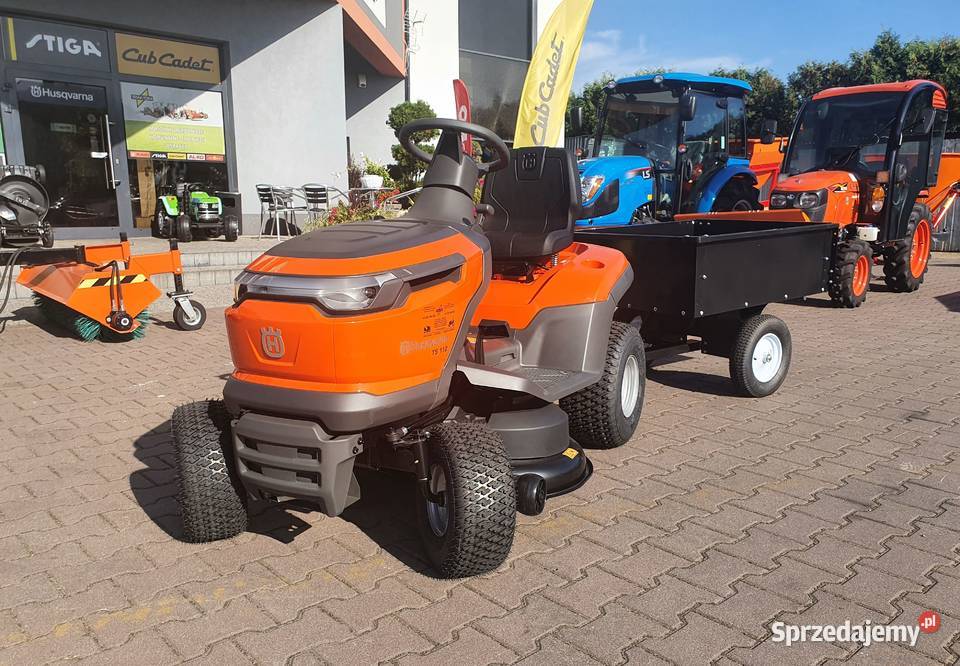 Nowy traktor ogrodowy kosiarka Husqvarna TS112 z
