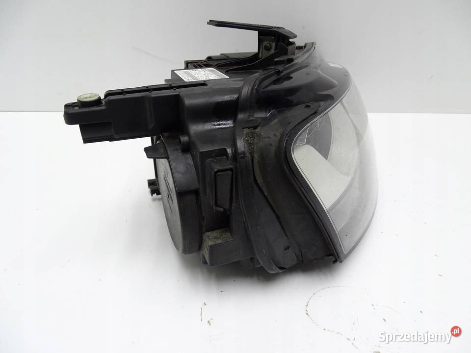 LAMPA PRAWY PRZÓD PRAWA PRZEDNIA AUDI A4 B8 LIFT
