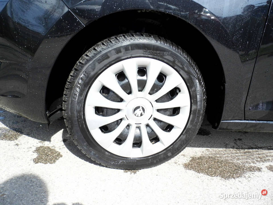 koda RAPID 10 klima vat23 benzyna Škoda Łódź sprzedam