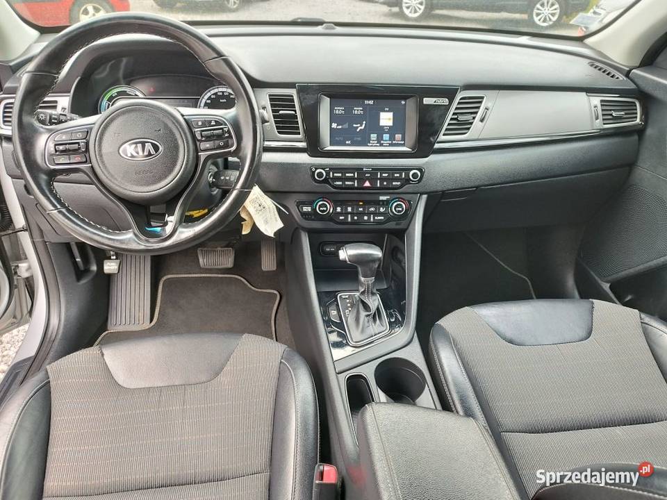 Kia Niro 16 hybryda klima kamera stan gwarancja Częstochowa