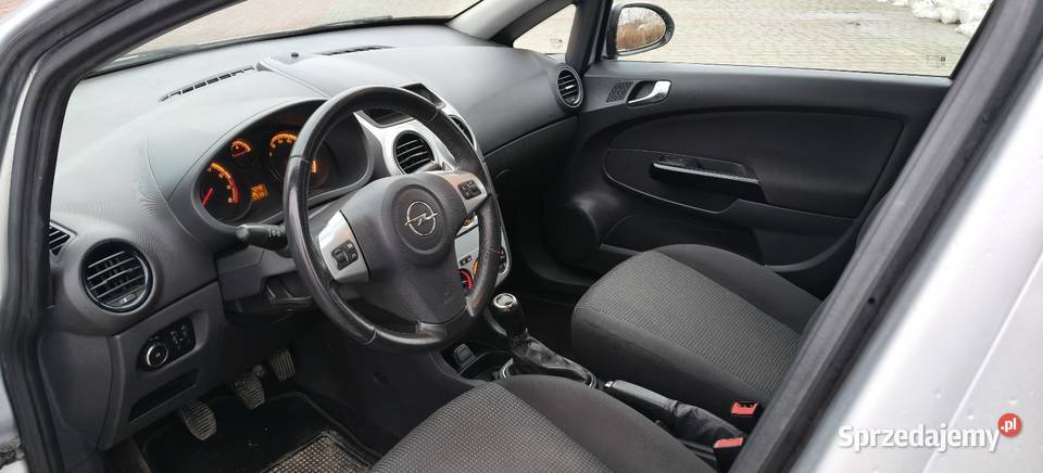 Opel corsa 12 benzyna Rok produkcji 2012 Rzeszów