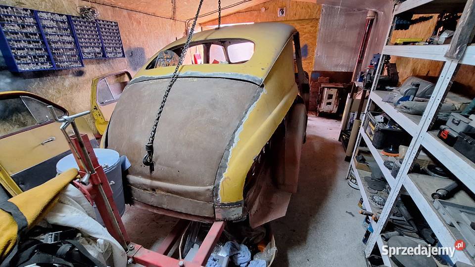 Karoseria Gaz M20 Pobieda podłoga projekt białe Rudnik nad Sanem