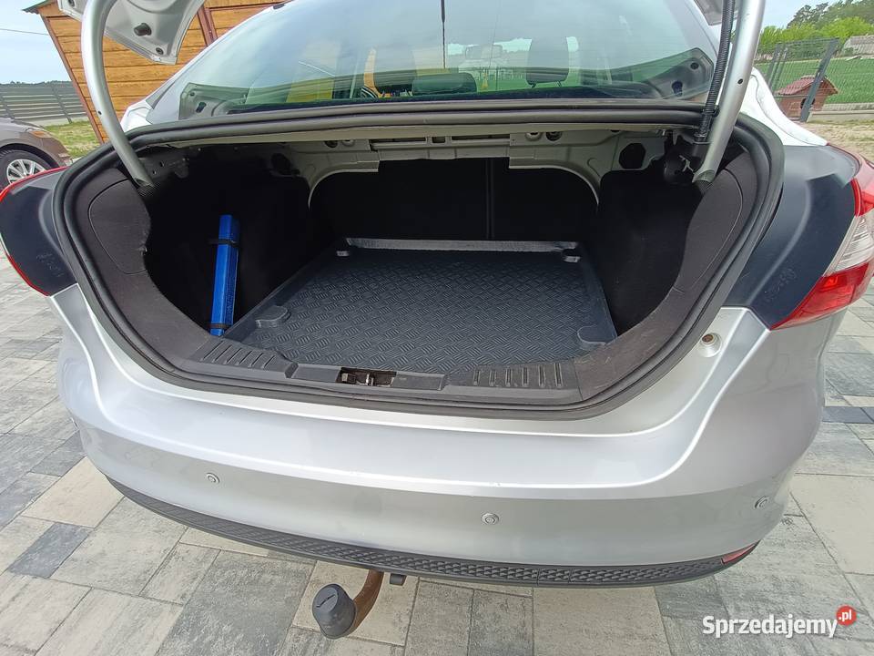 Ford Focus 16 sedan 116 sprzedam