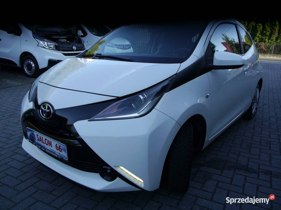 Toyota Aygo Stan Idealny LED klima 100 VAT marża Częstochowa sprzedam