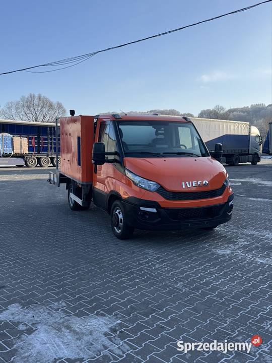Iveco 35C14 samochód asenizacyjny do obsługi Usługi asenizacyjne Wolbrom