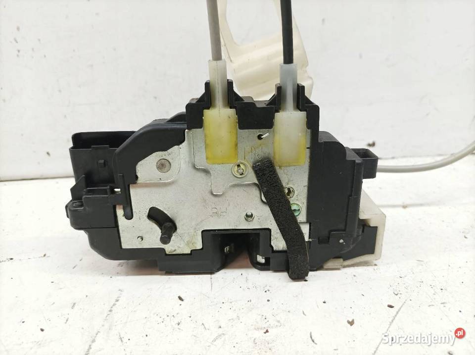 ZAMEK DRZWI TYŁ PRAWY 814203J000 Hyundai ix55 I osobowe Zamki, wkładki i kluczyki