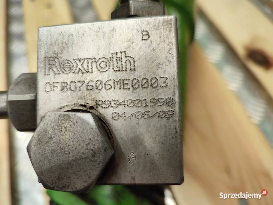 Siłownik poziomowania ramy Merlo Roto 4025 Wilkowo