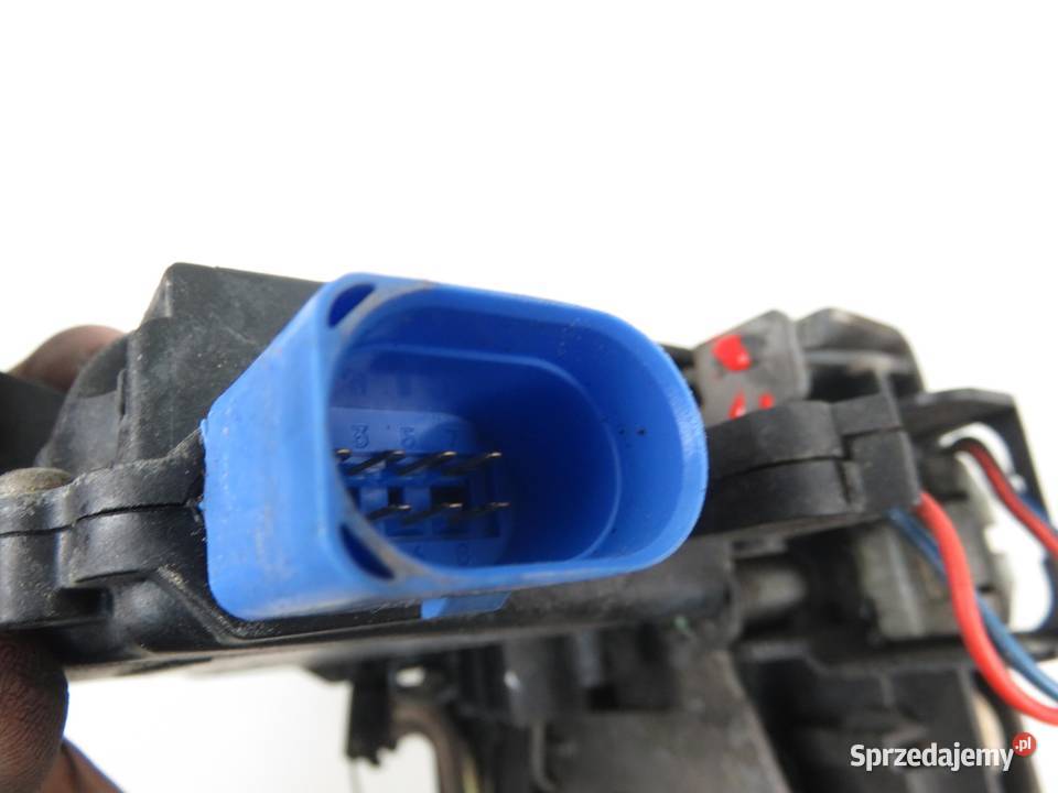 ZAMEK PRAWY PRZEDNI SKODA FABIA I