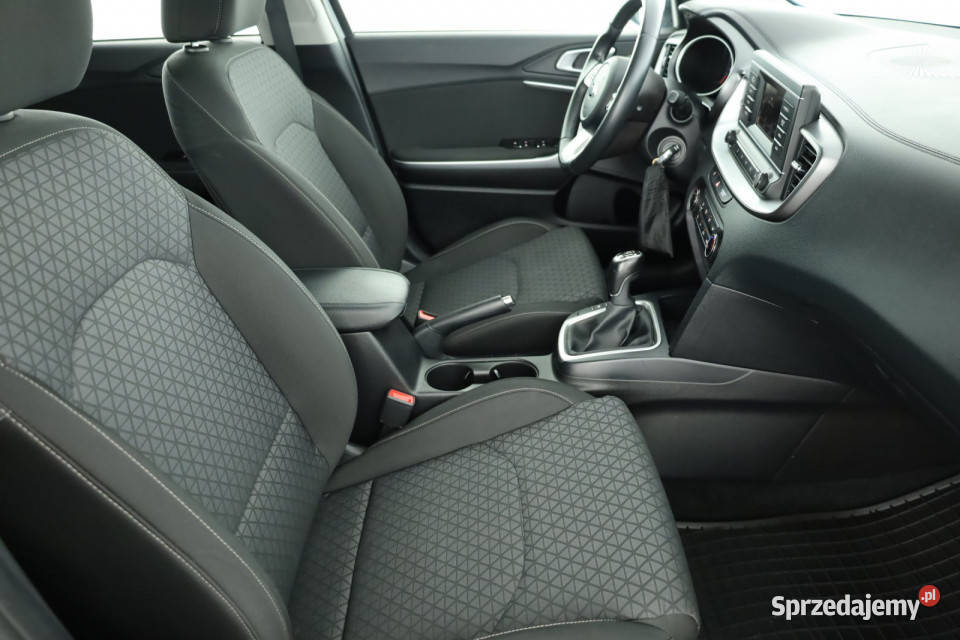 Kia Ceed 16 CRDi MHEV sprzedam