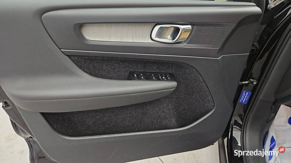 Volvo XC 40 T5 PlugIn Hybrid Inscription aut Z Warszawa