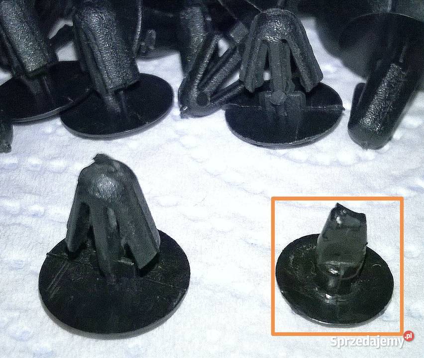 Spinki Kołki uszczelki drzwi Nissan Xtrail 2009 Łódź