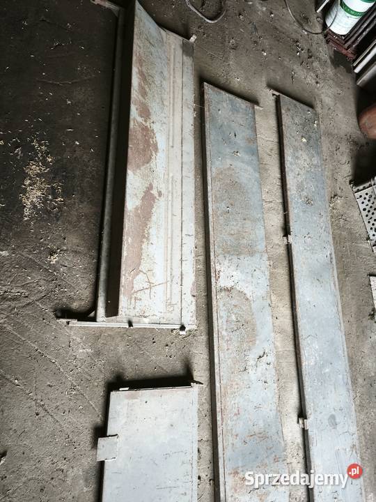 Sprzedam borty nadstawki do rozrzutnika Łomża