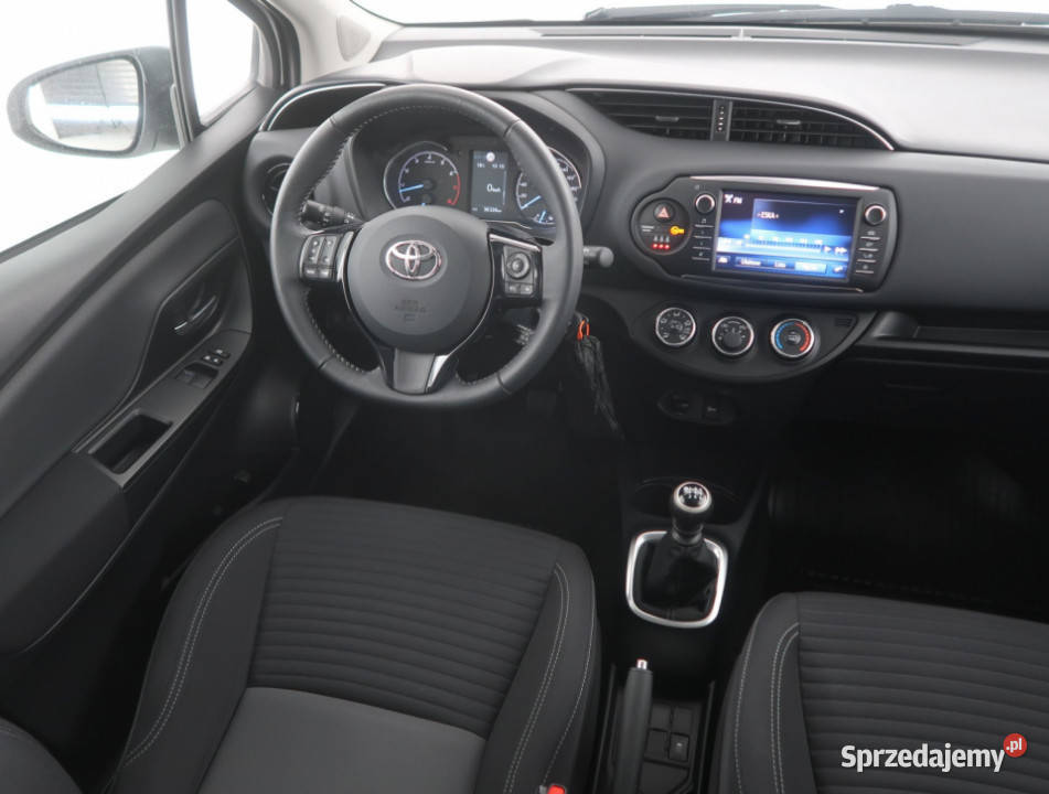Toyota Yaris 15 Dual VVTi asystent pasa ruchu dolnośląskie Bielany Wrocławskie