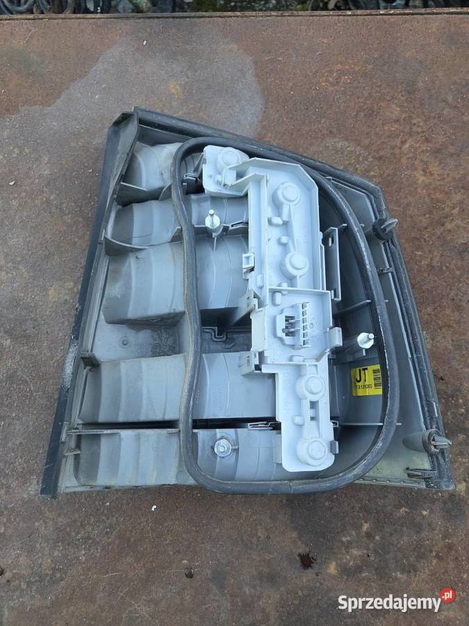 Vectra c lewa tylna lampa hatchback lift osobowe mazowieckie