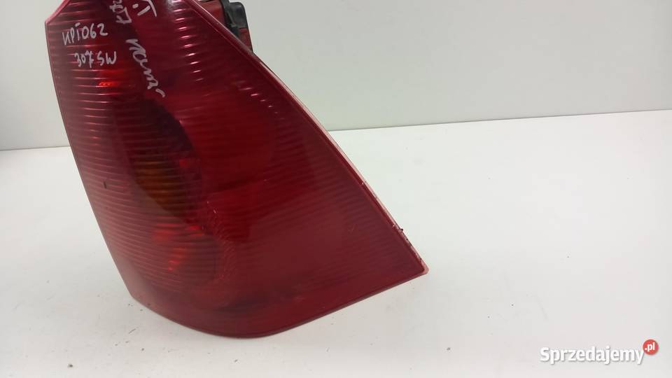 PEUGEOT 307 SW LAMPA TYŁ PRAWA Zbierkowo