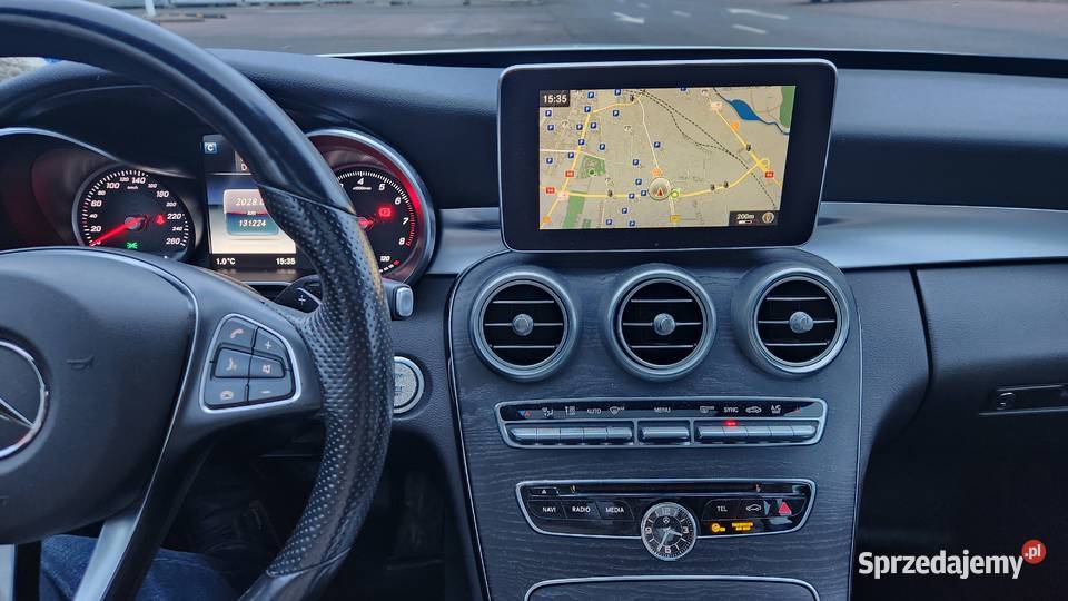 Mercedes C300 4MATIC 2018r AMG pakiet dolnośląskie