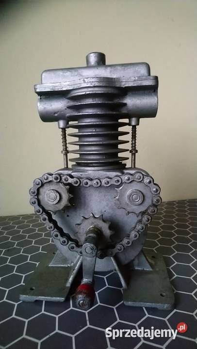 Przekrój silnika spalinowego Krężnica Jara