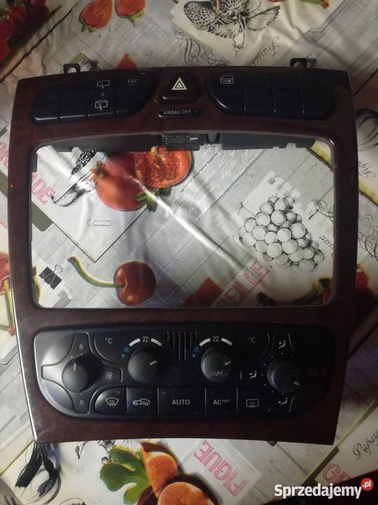 Ramka panelu mercedes c w 203 Mieleszyn