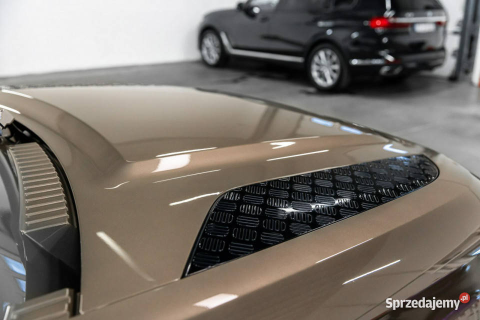 Land Rover Defender First Edition 110 30 P400 światła LED Węgrzce