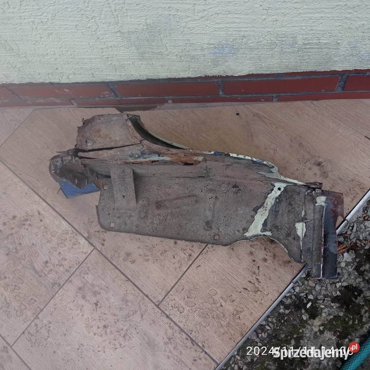 Półka tył prawa Fiat 126p