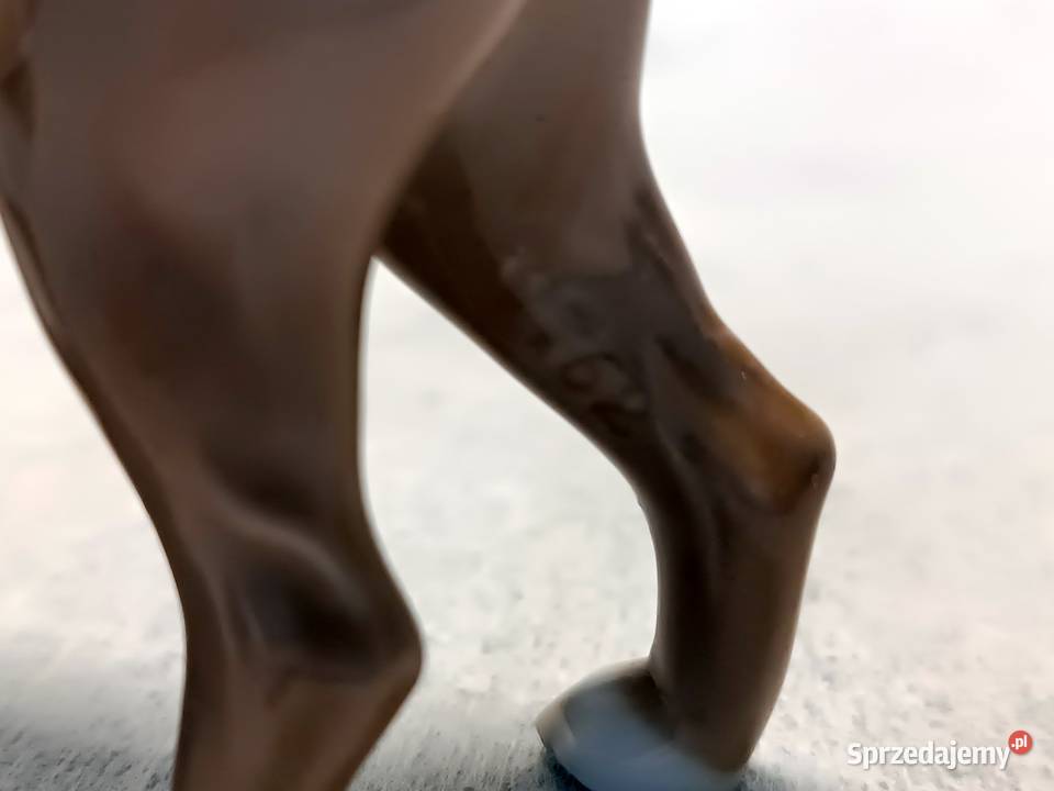 PORCELANOWA FIGURKA PSA Figurka Terrier Bokser Jawor