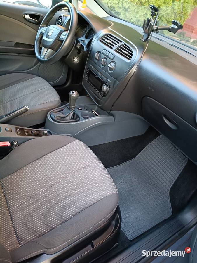 Seat Leon nieuszkodzony