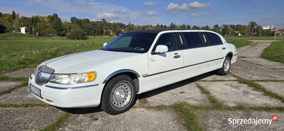 Lincoln Town Car 2001 46 V8 300 zamiana Krasnystaw