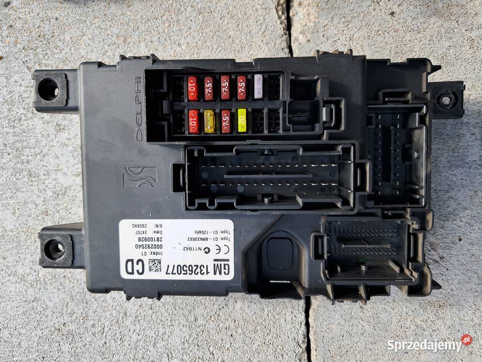 OPEL CORSA D 13 SKRZYNKA BEZPIECZNIKÓW 13265077 Skrzynki bezpieczników Kielno sprzedam