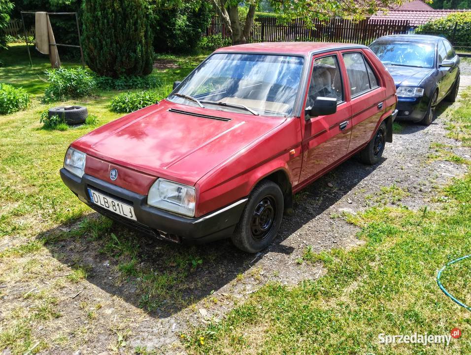 Skoda Favorit 13 benzyna jeździ i hamuje dolnośląskie Gryfów Śląski