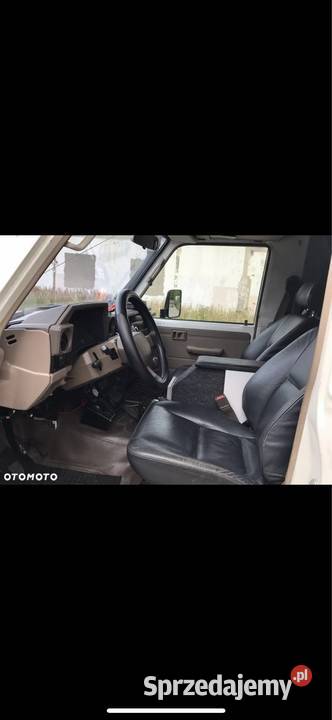 Toyota Land Cruiser 75 manualna
