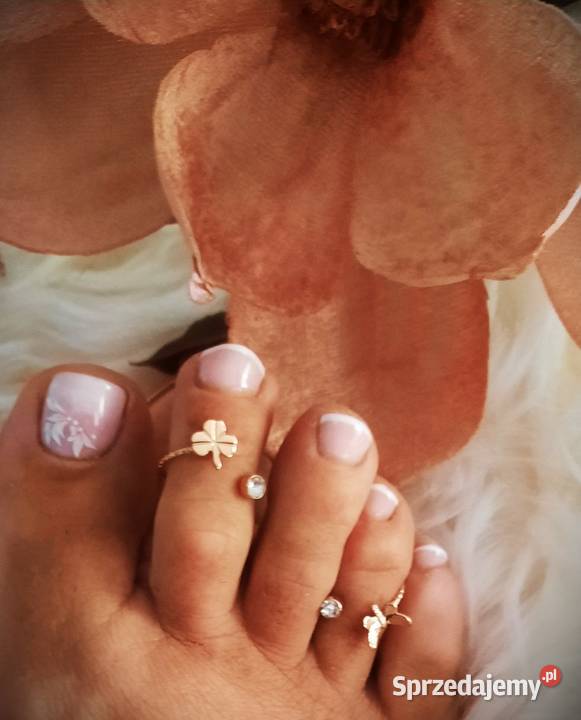 pierścionki złote na stopę