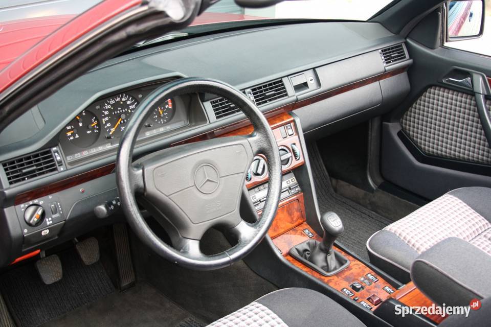 Mercedes A124 1992 r benzyna Mercedes-Benz mazowieckie Warszawa