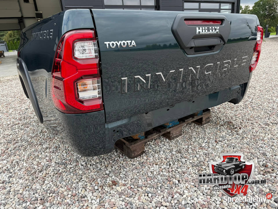 Paka Toyota Hilux 2015 INVISIBLE Skrzynia Pasłęk
