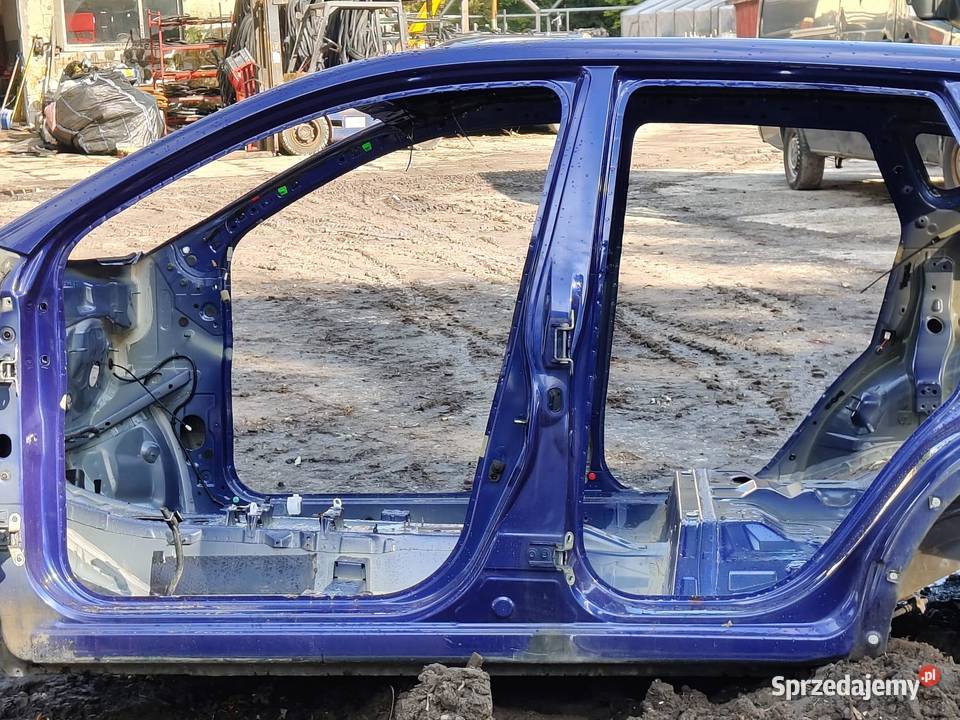 PRÓG SŁUPEK LEWY BOK RBN G NISSAN QASHQAI J11