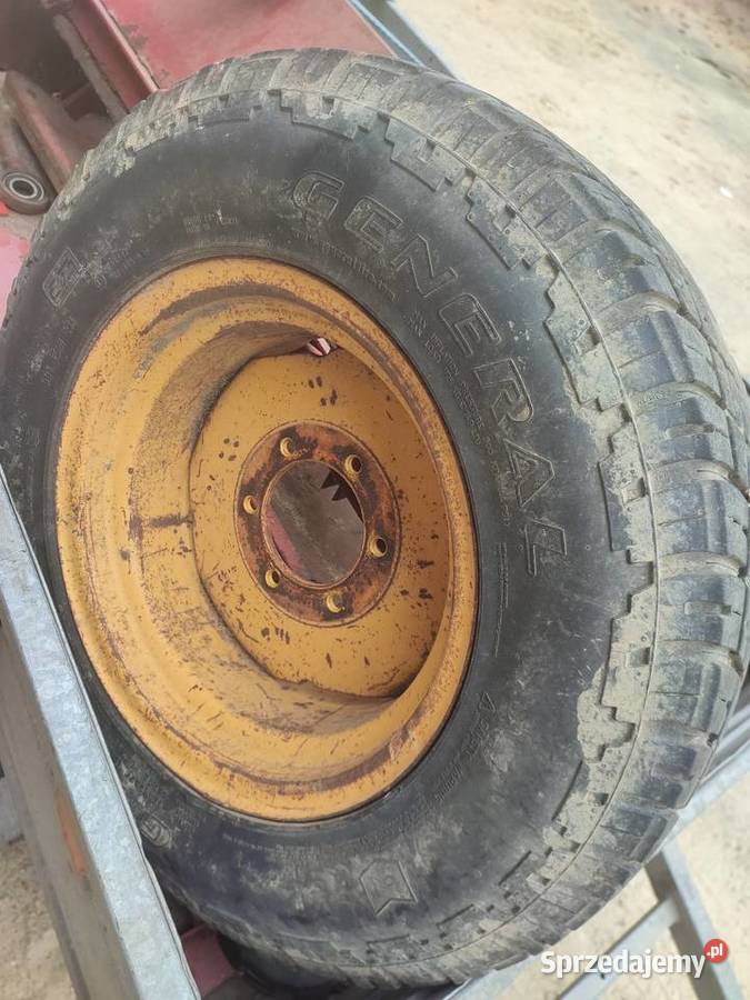 Koło tylne małe kombajnu zbożowego Massey nieuszkodzony Dąbrówka Mała