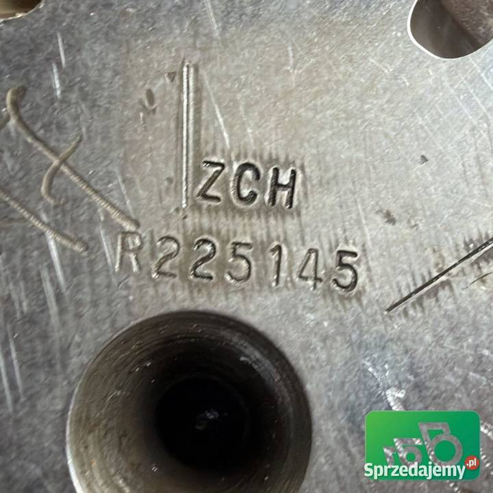Wałek ataku 13x30 Koło talerzowe RE225144