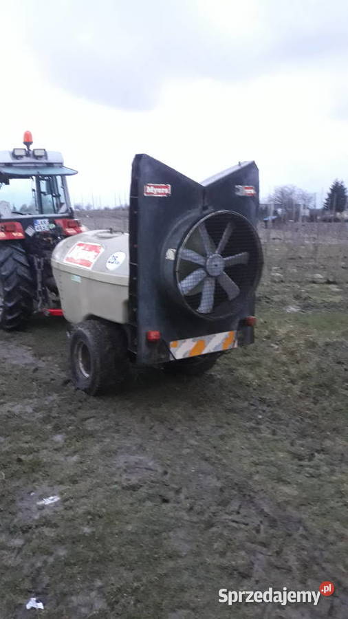 Opryskiwacz sadowniczy Myers 950 l kolumna Wierzbica-Kolonia