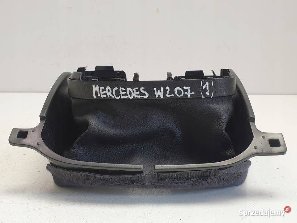 Mercedes C207 W207 OSŁONA KOLUMNY KIEROWNICZEJ osobowe lubelskie Rudka