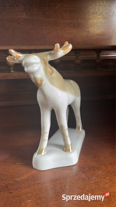 Figurkę łosia z Fabryki Porcelany Połonne