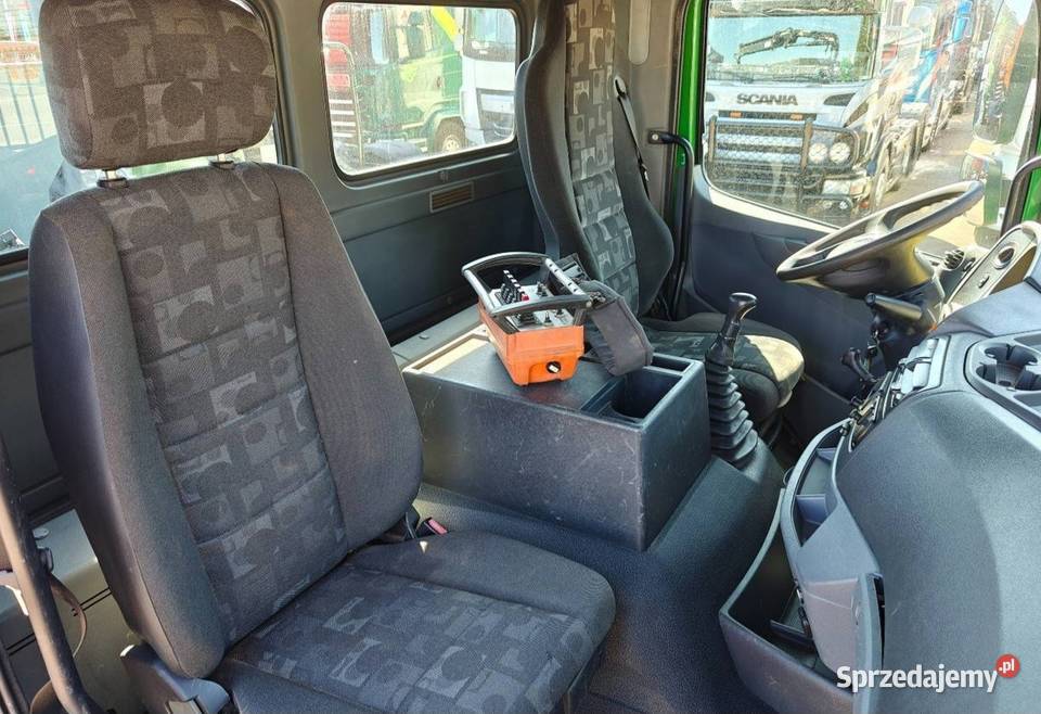 Uzywana wywrotka 4x4 z dzwigiem Mercedes Warszawa sprzedam