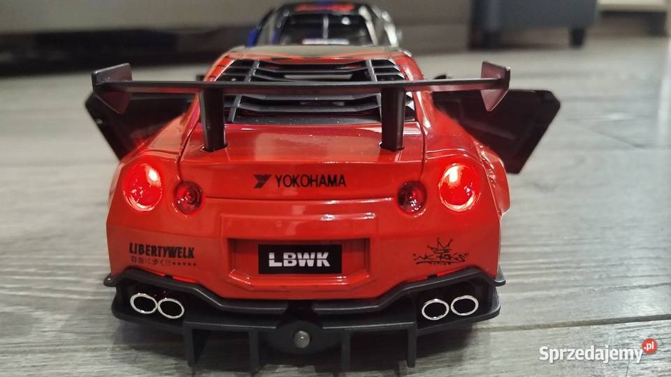 Sprzedam nowy model Nissan GTR w skali 124 Kutno