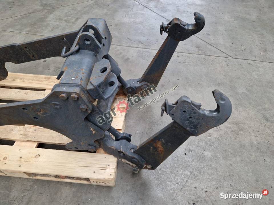 TUZ przedni podnośnik Renault Ares 556 RZ